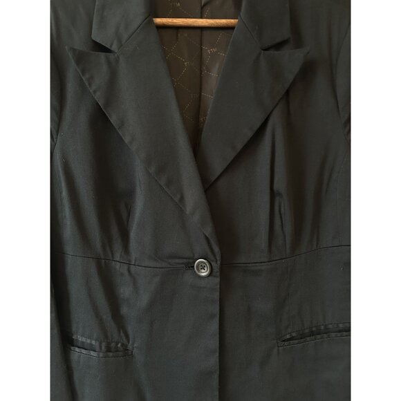 Black Cropped 1 Button Blazer - Picture 6 of 7